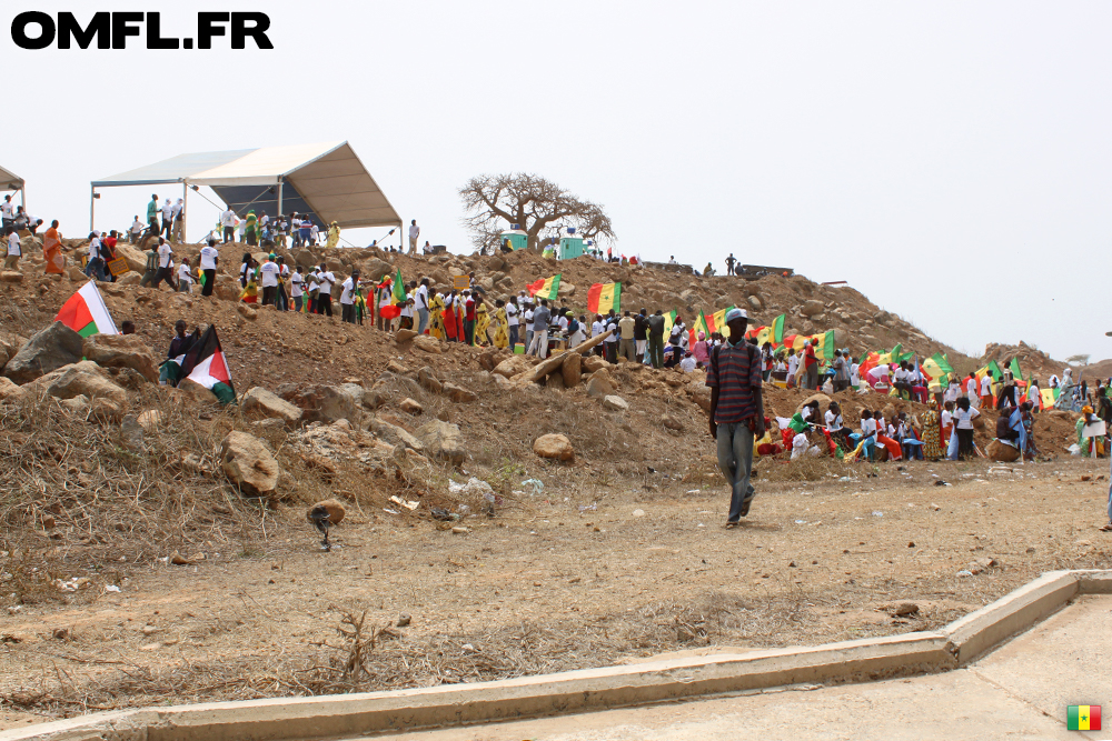 Foule à l'inauguration du monument de la renaissance africaine