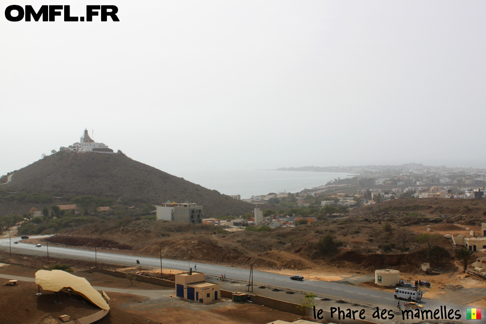 Vue sur le phare des mamelles