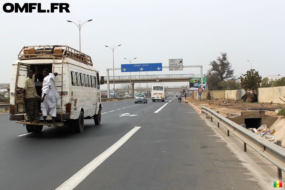 L'autoroute à péage de Dakar