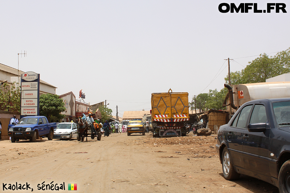 Une rue de Kaolack au Sénégal
