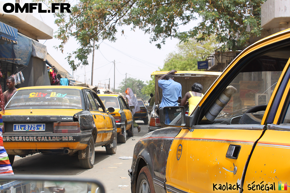 Embouteillage de taxis à Kaolack