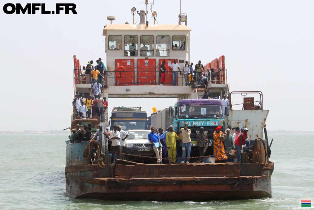 Le bateau qui fait la liaison entre Barra et Banjul