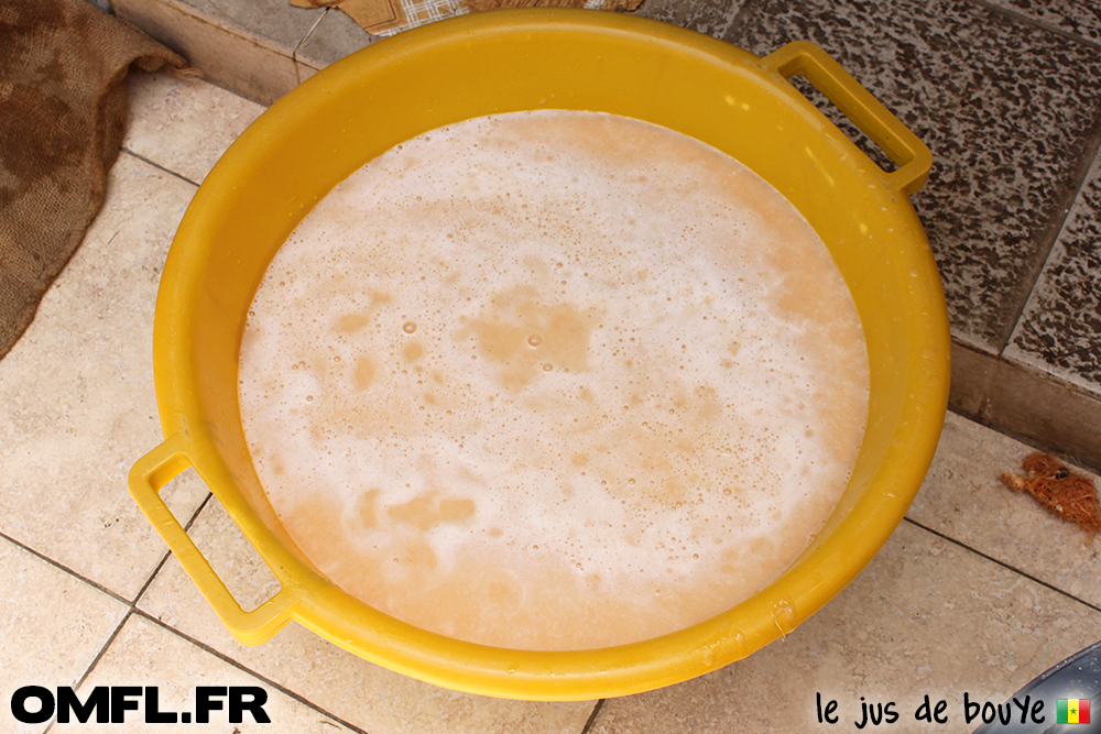 Une bassine de jus de bouye terminé