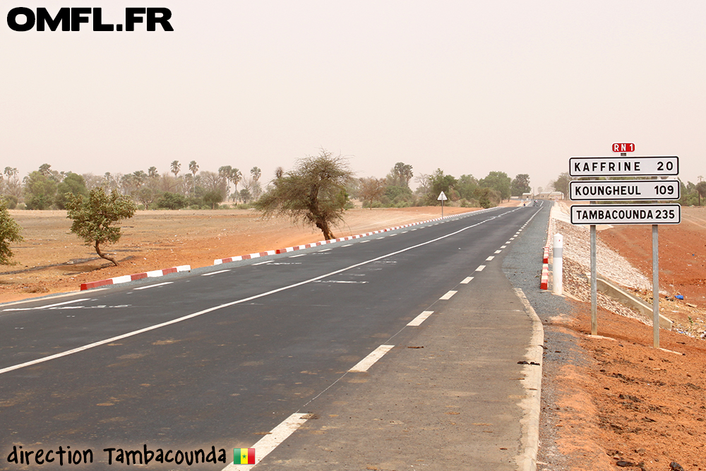 Panneau de direction vers Tambacounda